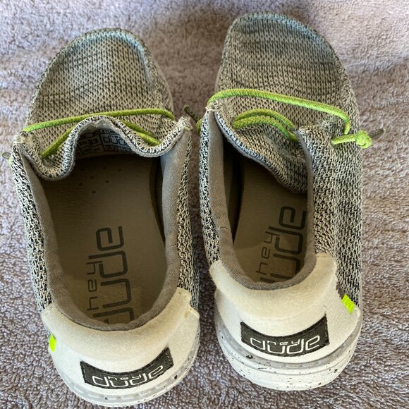 Hey Dude Wally Youth Sox Stone Slip-On Shoes Size US Y1–Y2 / EU 33 Gray - Picture 4 of 6